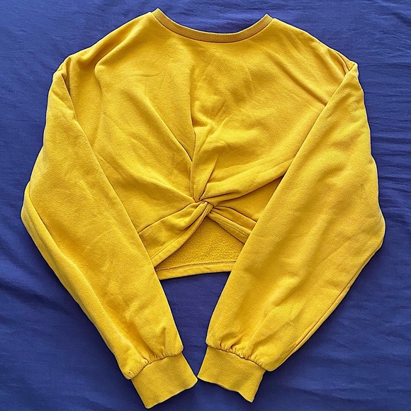 H&M Divided Mustard Yellow Long Sleeve Ruched Crop Top - Picture 1 of 9